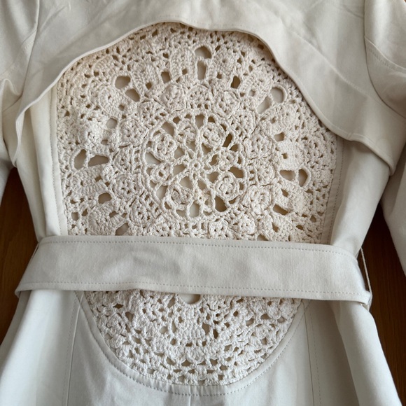 Marciano Crochet Insert Trench Coat size Small - Picture 6 of 6